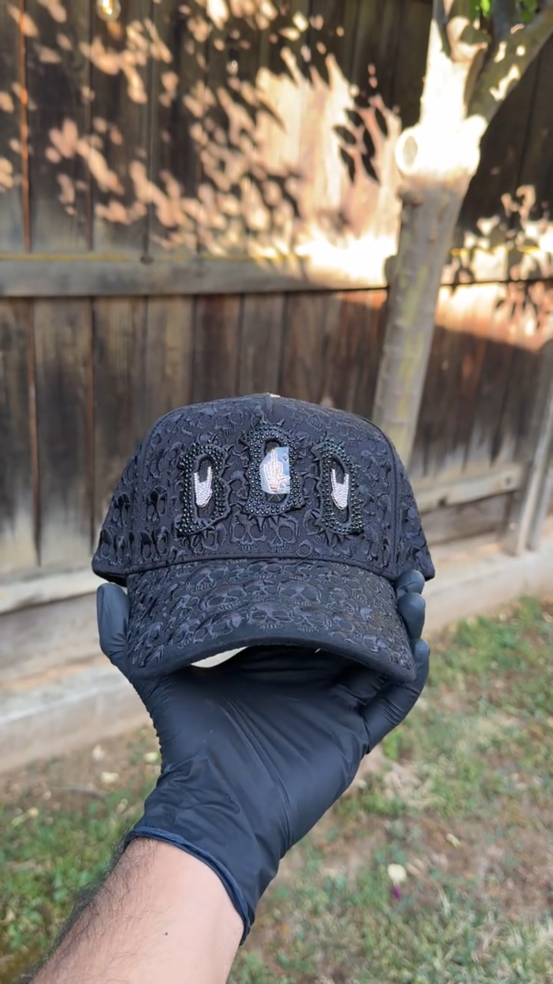 BBB HAND SKULL